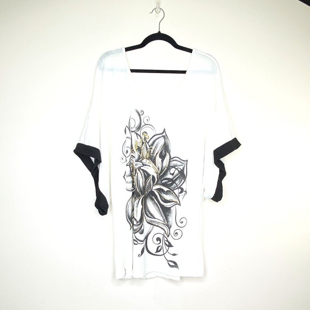 NWT Ruby Moon White Black Gold Graphic Floral Tee Shirt Junior Plus 2XL